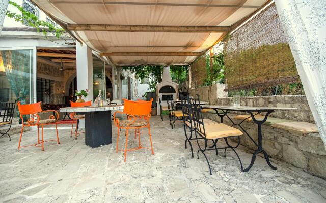 Pervola Petit Hotel