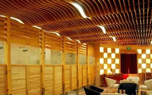Pingdingshan Flight Crowne Plaza Hotel