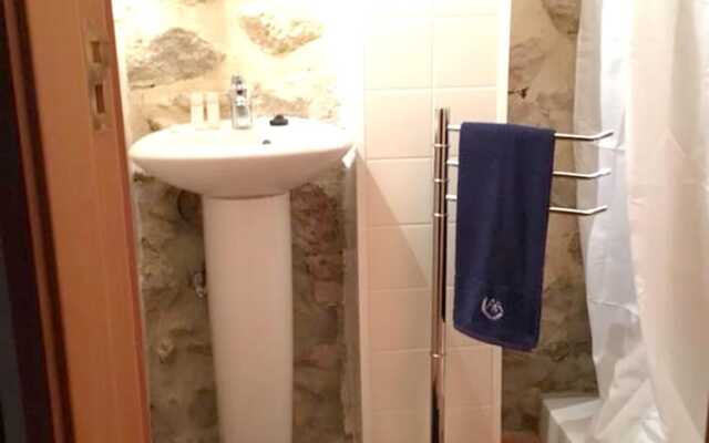 Studio in Águeda, With Pool Access - 55 km From the Beach