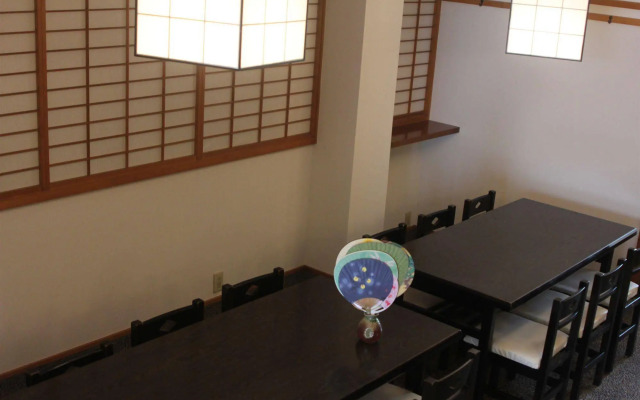 Shaq Bighouse - Hostel