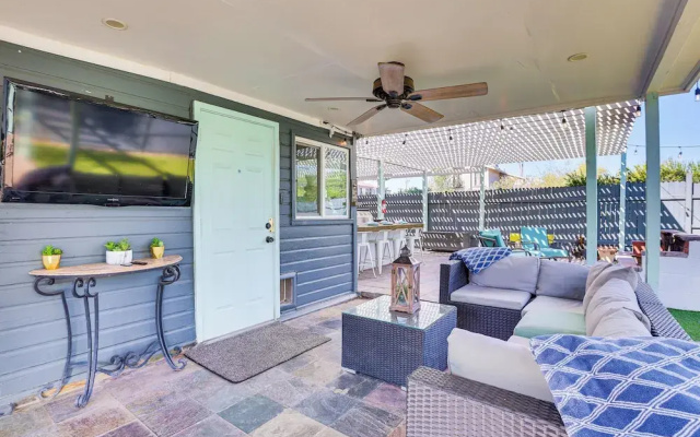 Bar & Fire Pit: Pet-friendly Phoenix 'La Casita'