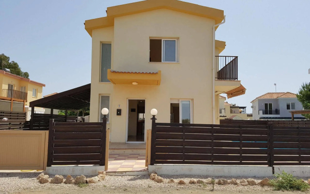SeaBreeze Villas with Private Pool