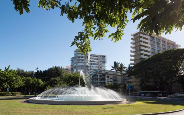 Lotus Honolulu at Diamond Head