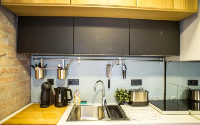 Very stylish and fresh studio home in the center