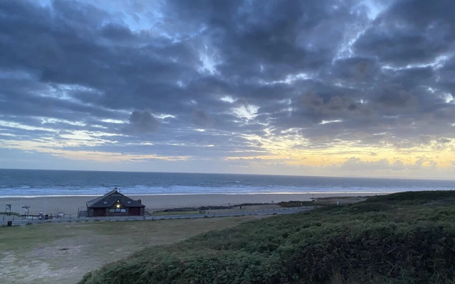 Beautiful 1-bed Studio in Porthcawl Near Beach