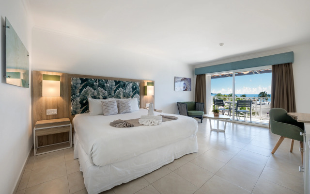 Playa Blanca Beach Resort - All Inclusive