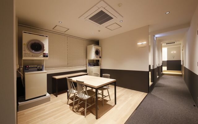 White Hostel shinsaibashi