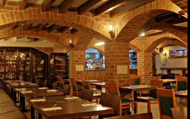 Cornmill Hotel