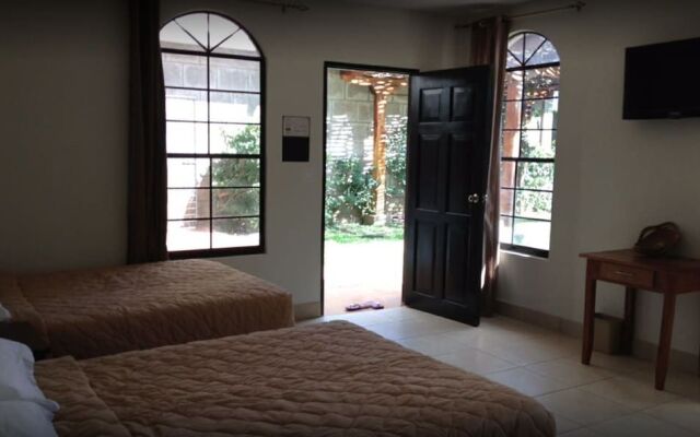 Hotel Leon Inn