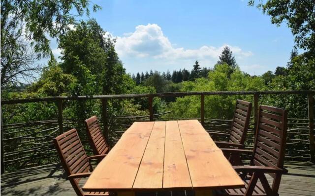 Treehouse B&B