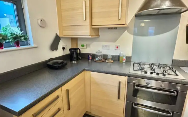 Sea Breeze Retreat in Swansea