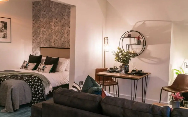 Luxurious 1BR Apartment - NEC BHX JLR Solihull