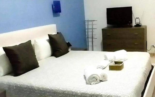 Suites Holiday Rooms