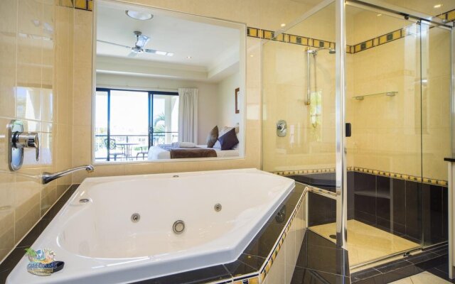 LUXE @ Sanctuary Cove