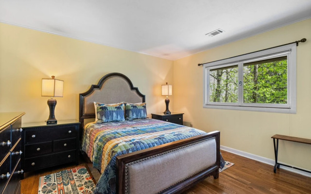 Cosby Mountain Lodge 4 Bedroom Home