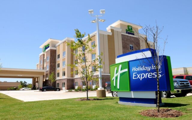Holiday Inn Express Covington-Madisonville by IHG