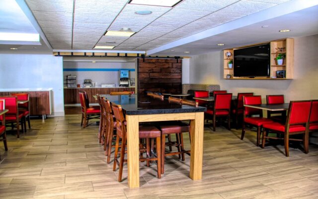 Holiday Inn Express Rochester - Greece by IHG