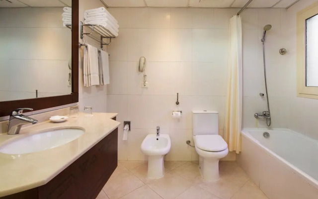 Al Hamra Residence & Village Hotel
