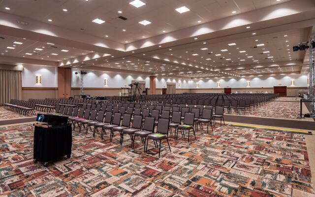 Holiday Inn Stevens Point - Convention Ctr by IHG