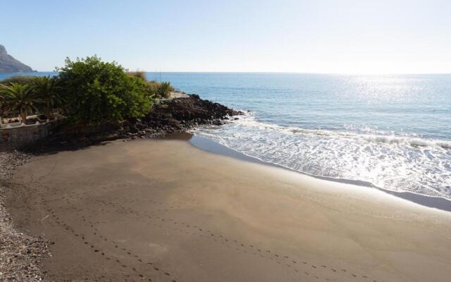 Home2Book Beach Front Las Gaviotas