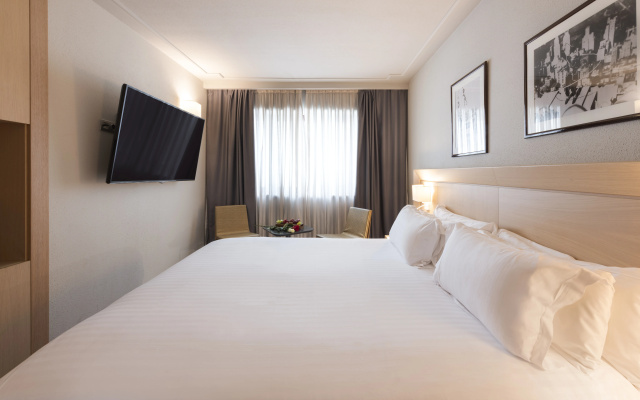 Suites Plaza Hotel & Wellness