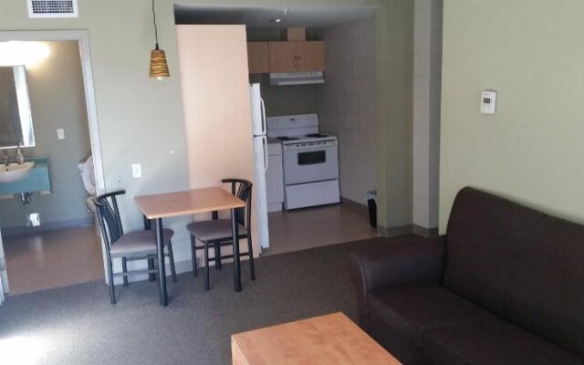 Residence & Conference Centre - Merritt
