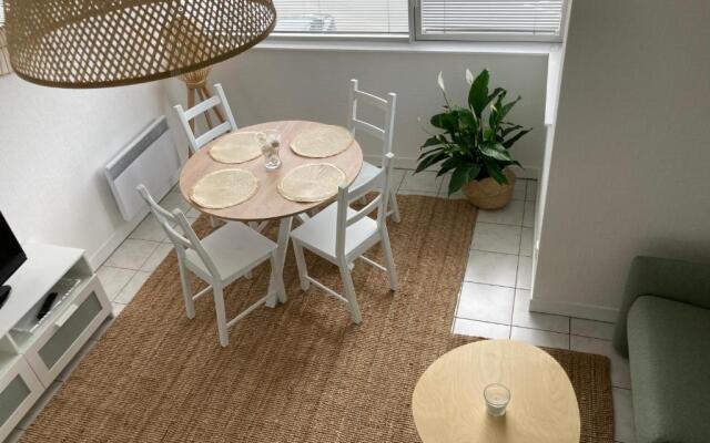 BEL APPARTEMENT duplex PORT DE PERROS GUIREC