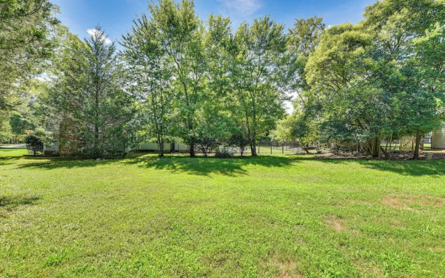 Pet-friendly Charlotte Home w/ Deck Near Uptown!