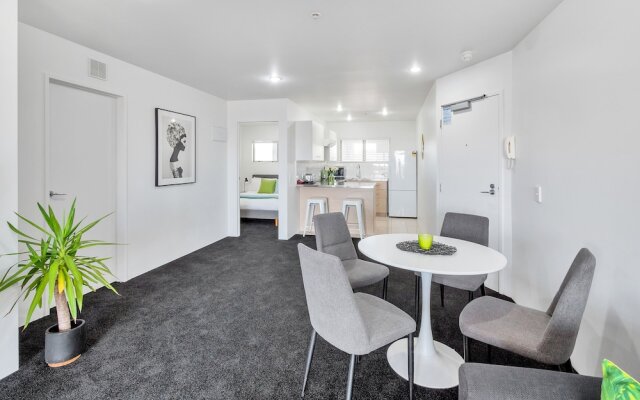 Stylish Central 2 Bedroom Apartment
