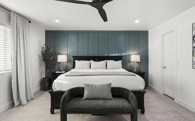 Desert Willow Pool Spa Firepit Putting Green