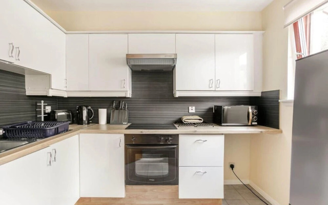 Stylish 2-bed Apartment w/ Kitchen, Ultrafast Wifi