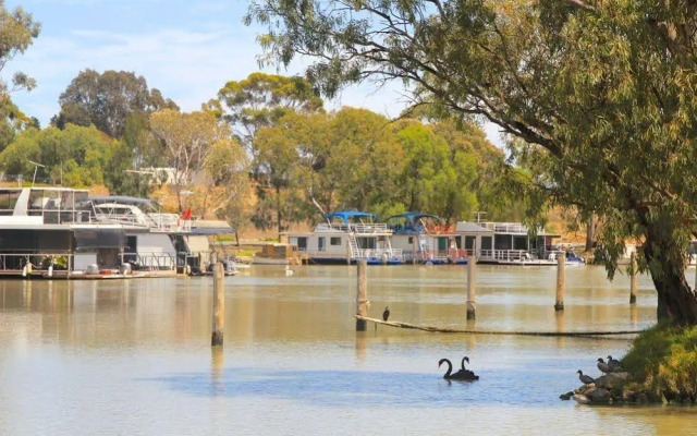 Murray Bridge Marina Camping and Caravan Park