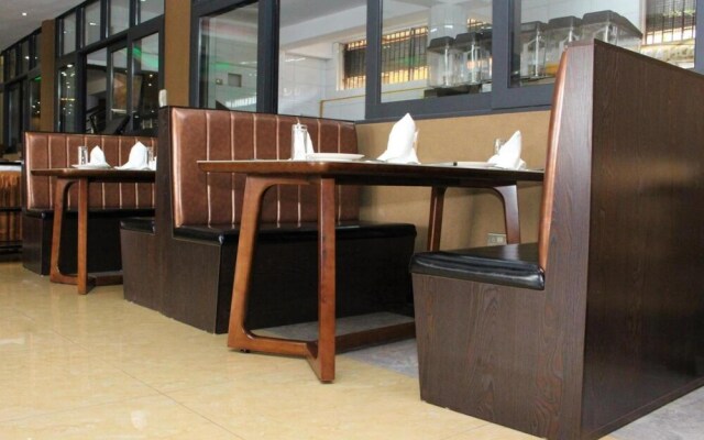 Hera Hotel