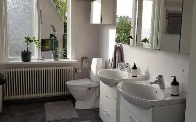Lovely Spacious Apartment  centerally
