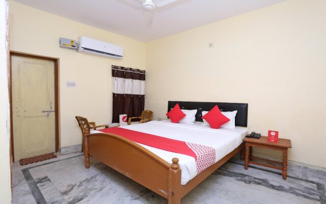 OYO 19323 Shiv Sai Guest House