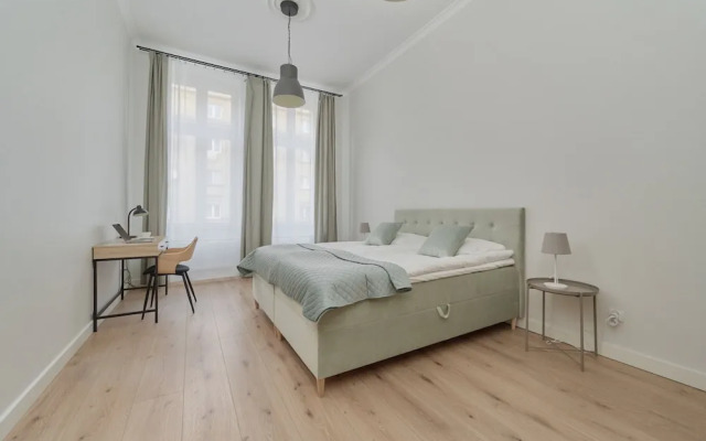 Stylish Apartment in Wrocław by Renters