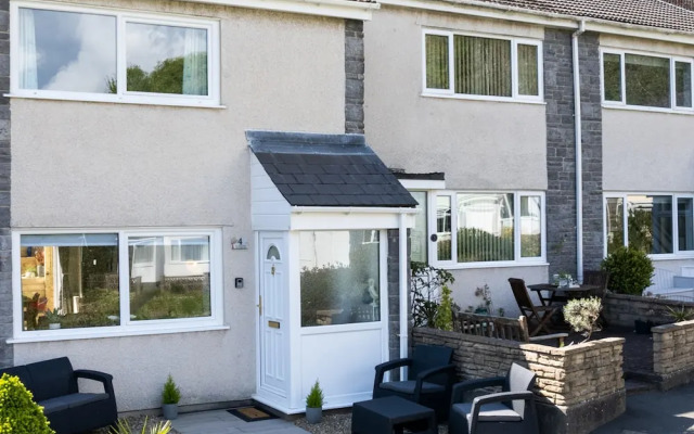 Ty Hapus - Close to Beach and Town