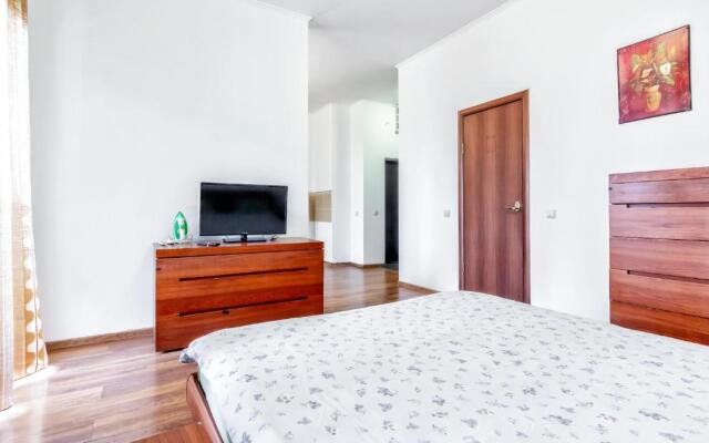 423 Apartamenty v tsentre Otlichno podhodjat dlja komandirovannyh i turistov