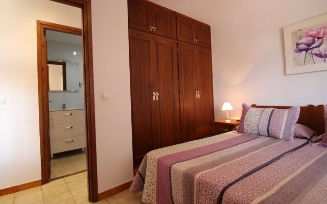 Cozy apartment on the sandy Nova beach in Roses, Spain