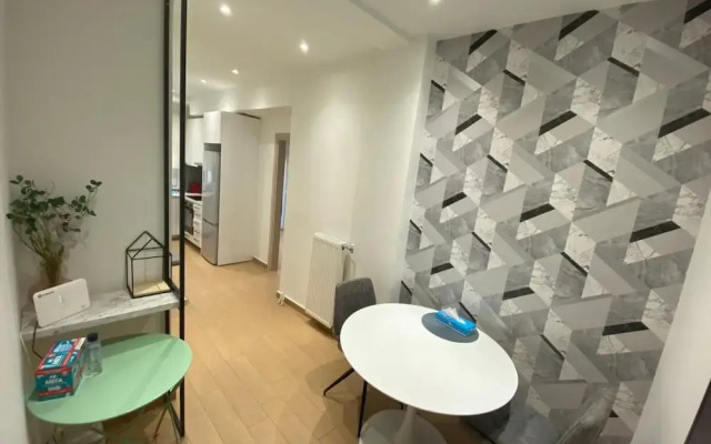 Utopia Apartment- At019