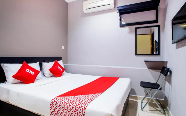 Super OYO 44097 Avatarr Hotel