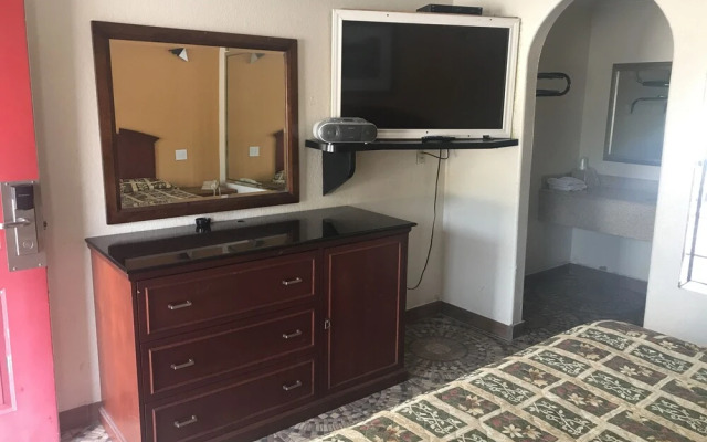 Regency Inn and Suites