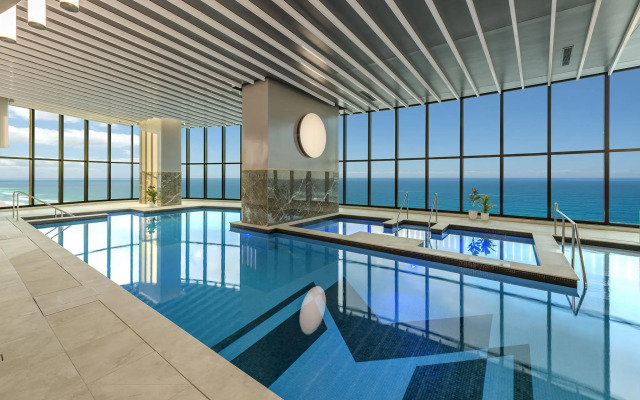 Meriton Suites Surfers Paradise
