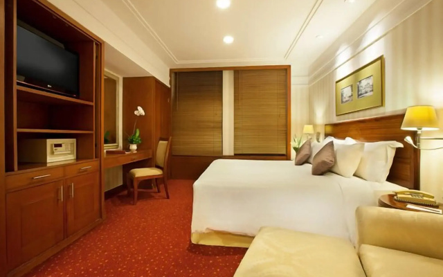 REDTOP Hotel & Convention Center