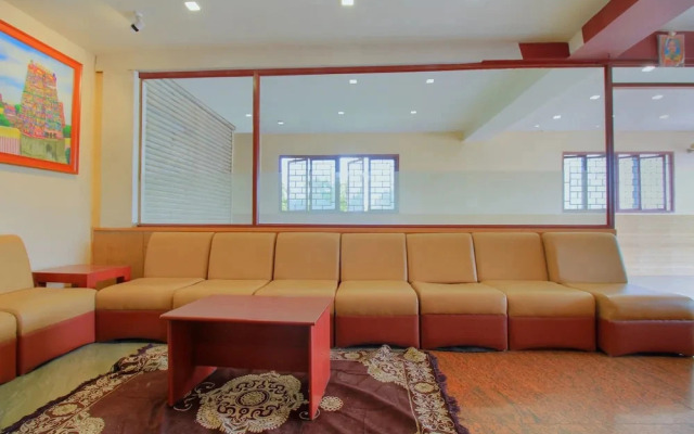 Hotel Shreenithi by OYO Rooms