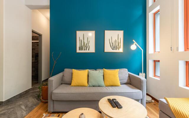 Beautifully Designed, Hi Tech Apt in La Condesa