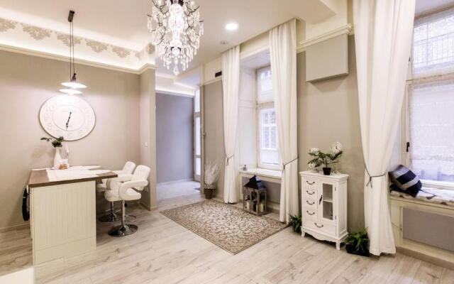 Main Street Comfort Aparmtent