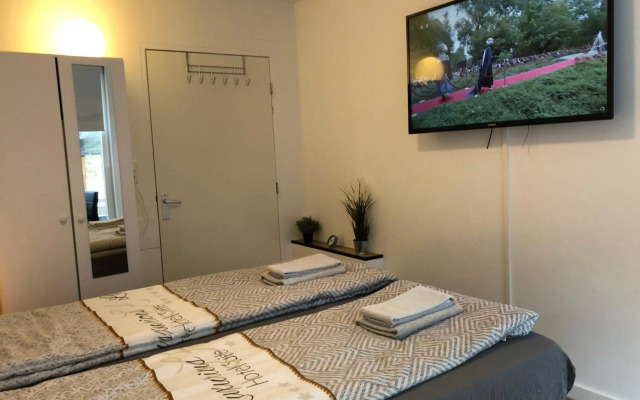 Luxe appartementen Apeldoorn with Outside JACUZZI and SAUNA