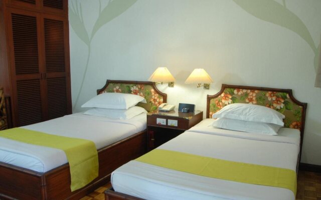 Oasis Hotel