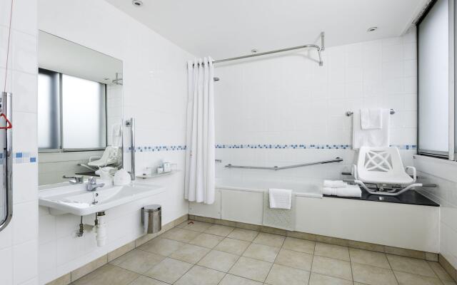 Holiday Inn Glasgow Airport by IHG